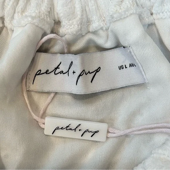 Petal & Pup White Lace Romper with Puff Sleeves - Picture 3 of 8